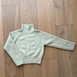 Women's ZARA -Light Celery/Ivory Turtleneck Sweater- SzS- In Excellent Condition